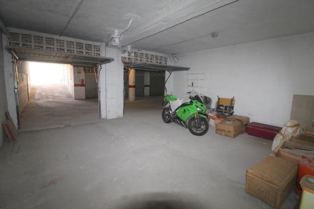 Garaje en Avenida Habaneras - Curva de Palangre, Torrevieja en venta - 13.000 € (Ref: 9395950)