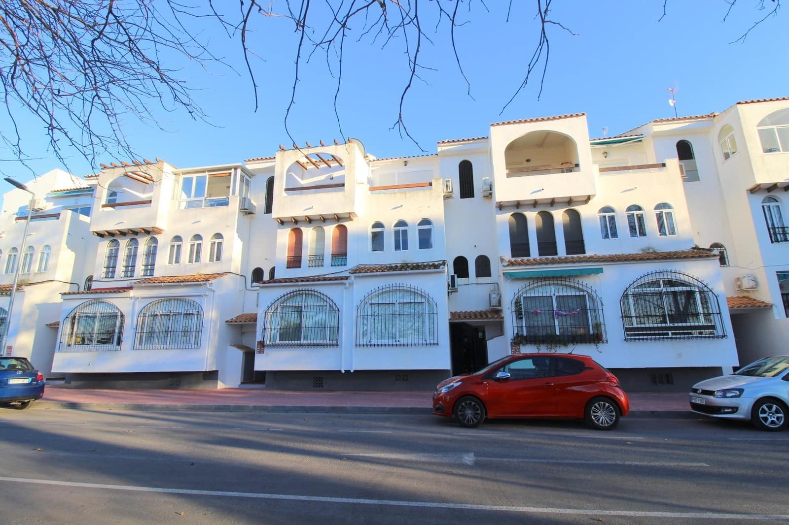 Studio til salgs i Torrevieja med svømmebasseng - € 98 000 (Ref: 9422379)