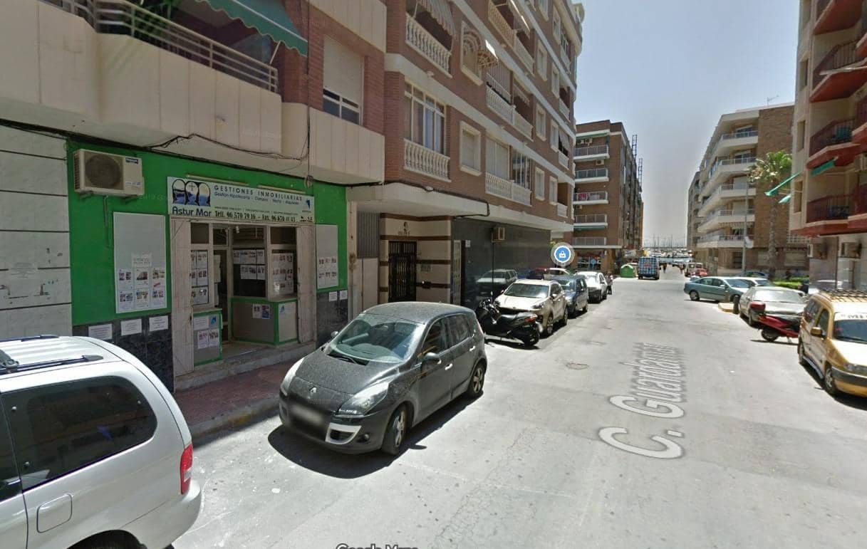 Kommersiell til salgs i Torrevieja - € 105 000 (Ref: 9452086)