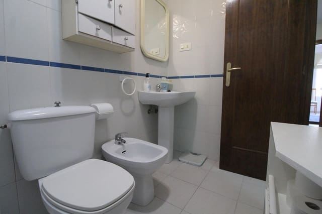 Studio na sprzedaż w Playa de los Náufragos, Torrevieja z basenem - 90 000 € (Ref: 9533680)