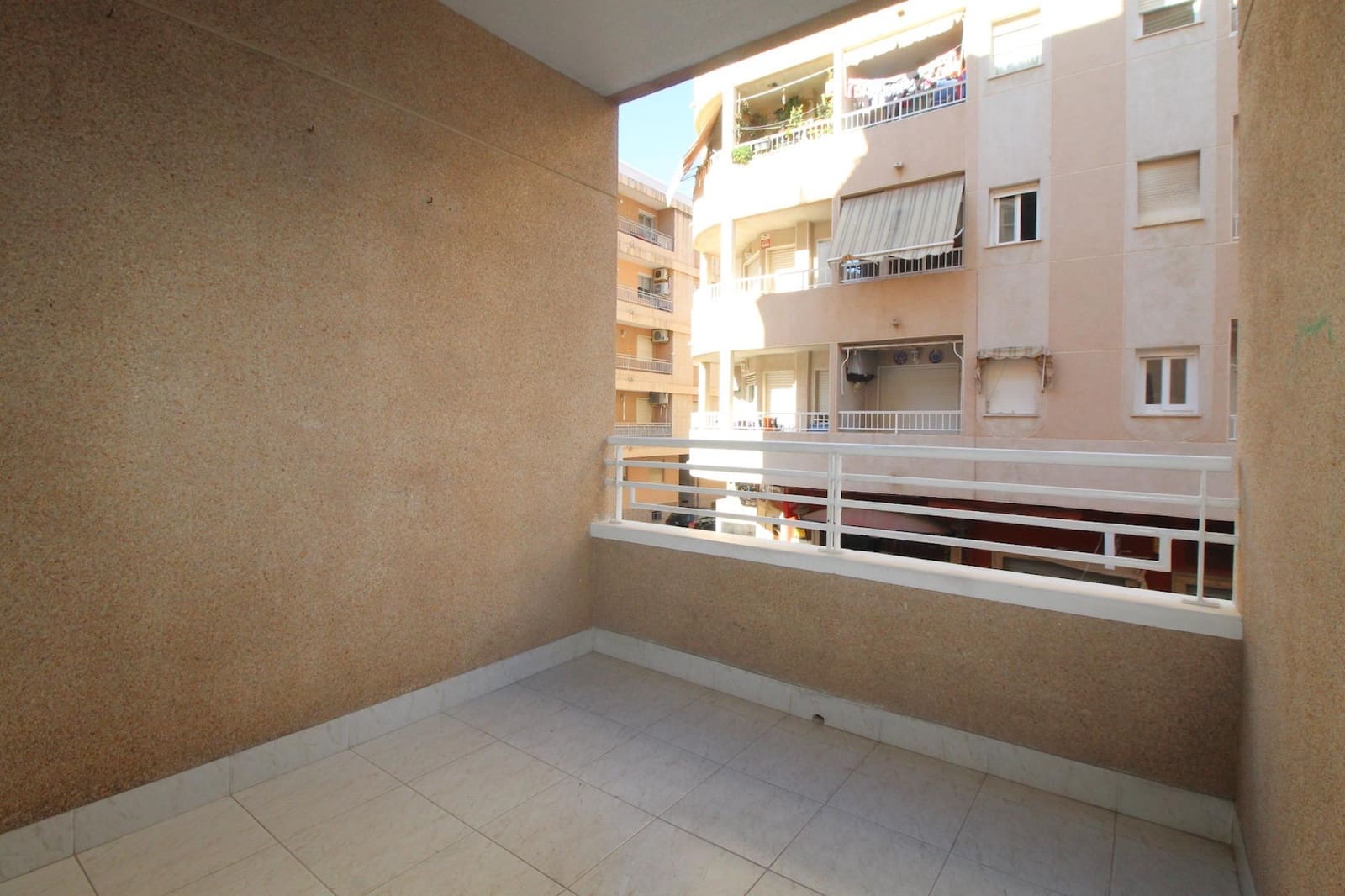 2 soverom Leilighet til salgs i Torrevieja - € 135 000 (Ref: 9535883)