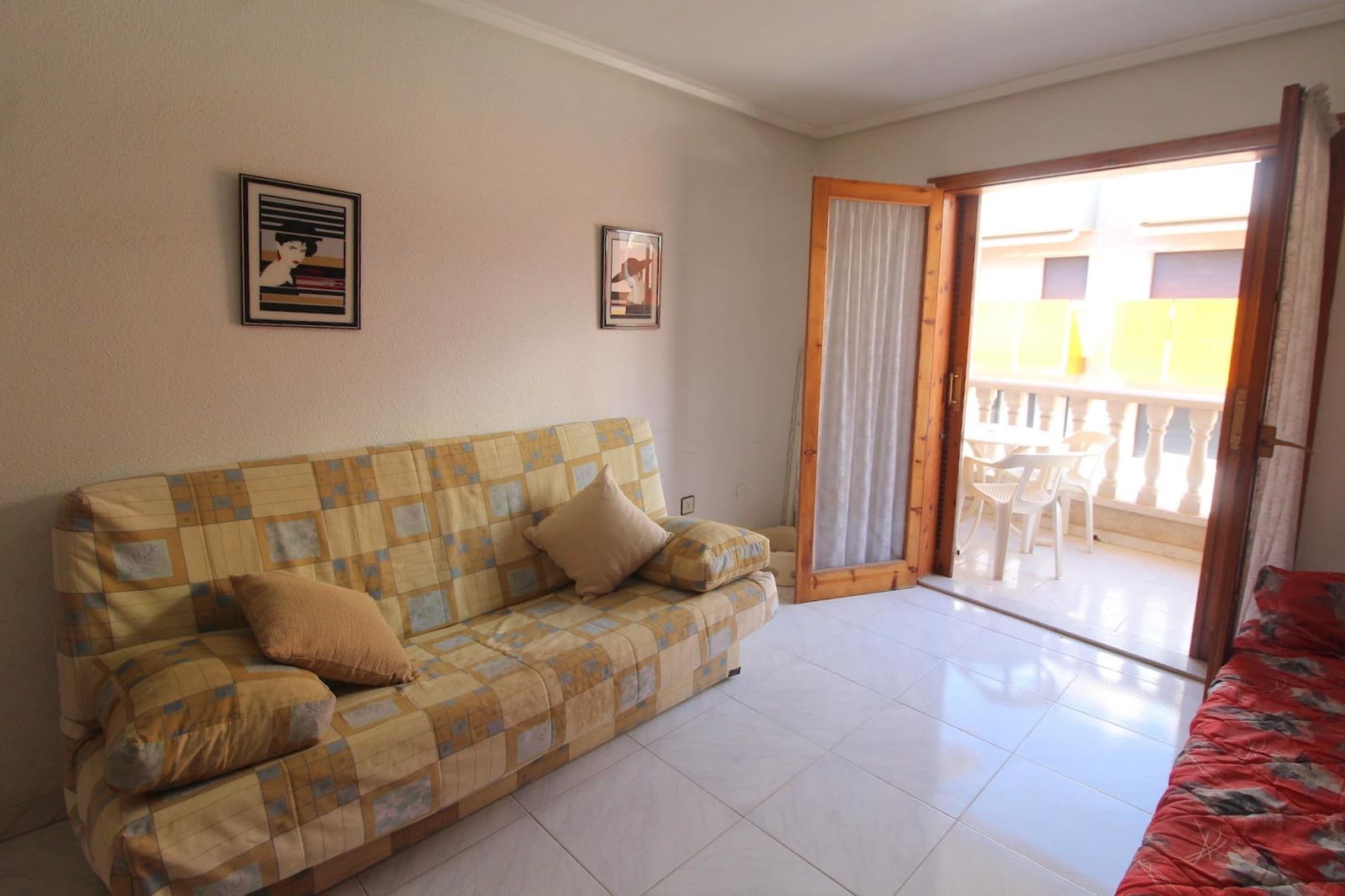 2 bedroom Apartment for sale in Torrevieja - € 110,000 (Ref: 9543547)