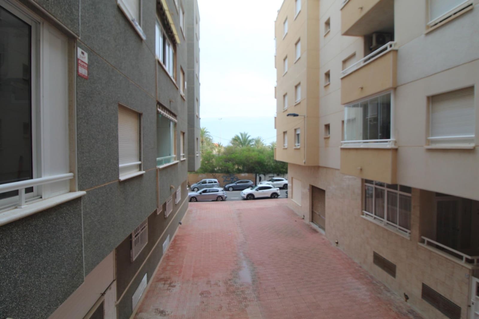 Apartamento de 2 habitaciones en Torrevieja en venta - 155.000 € (Ref: 9543548)