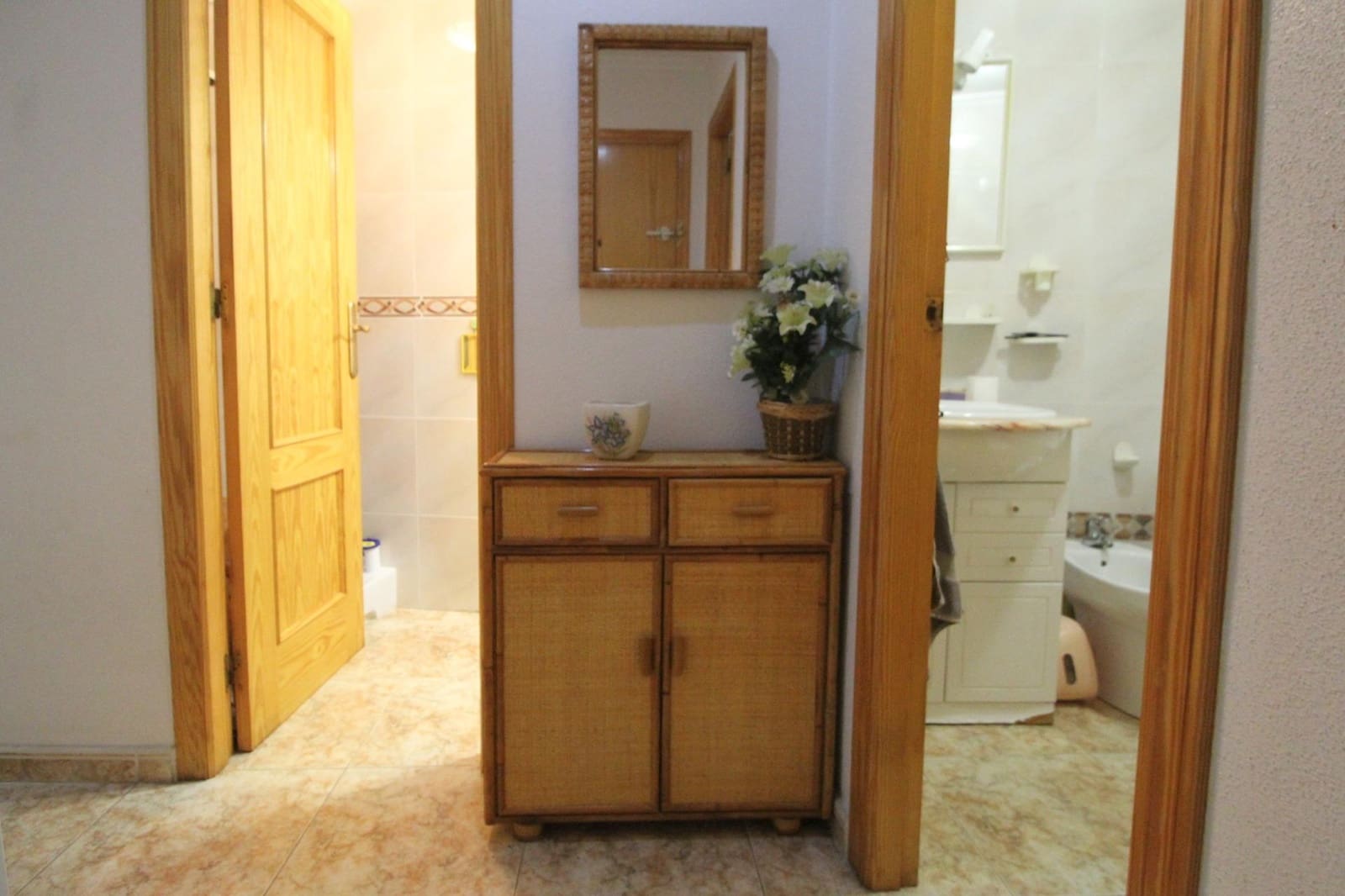 Apartamento de 2 habitaciones en Torrevieja en venta - 155.000 € (Ref: 9543548)