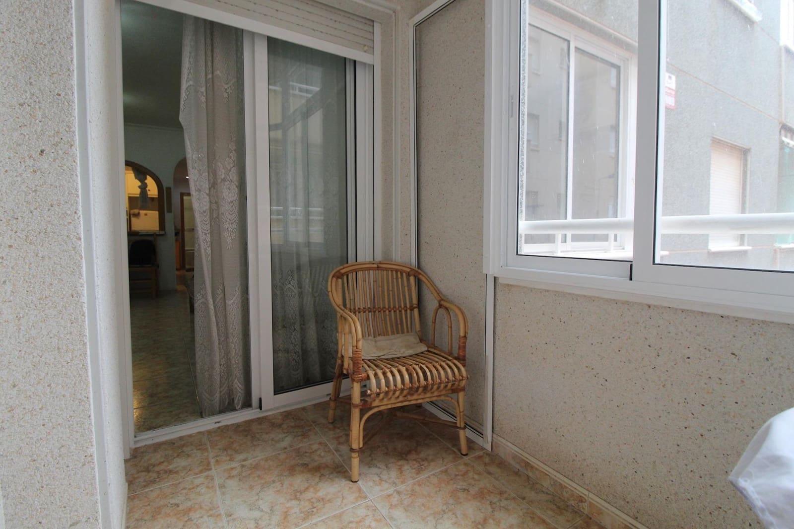 Apartamento de 2 habitaciones en Torrevieja en venta - 155.000 € (Ref: 9543548)