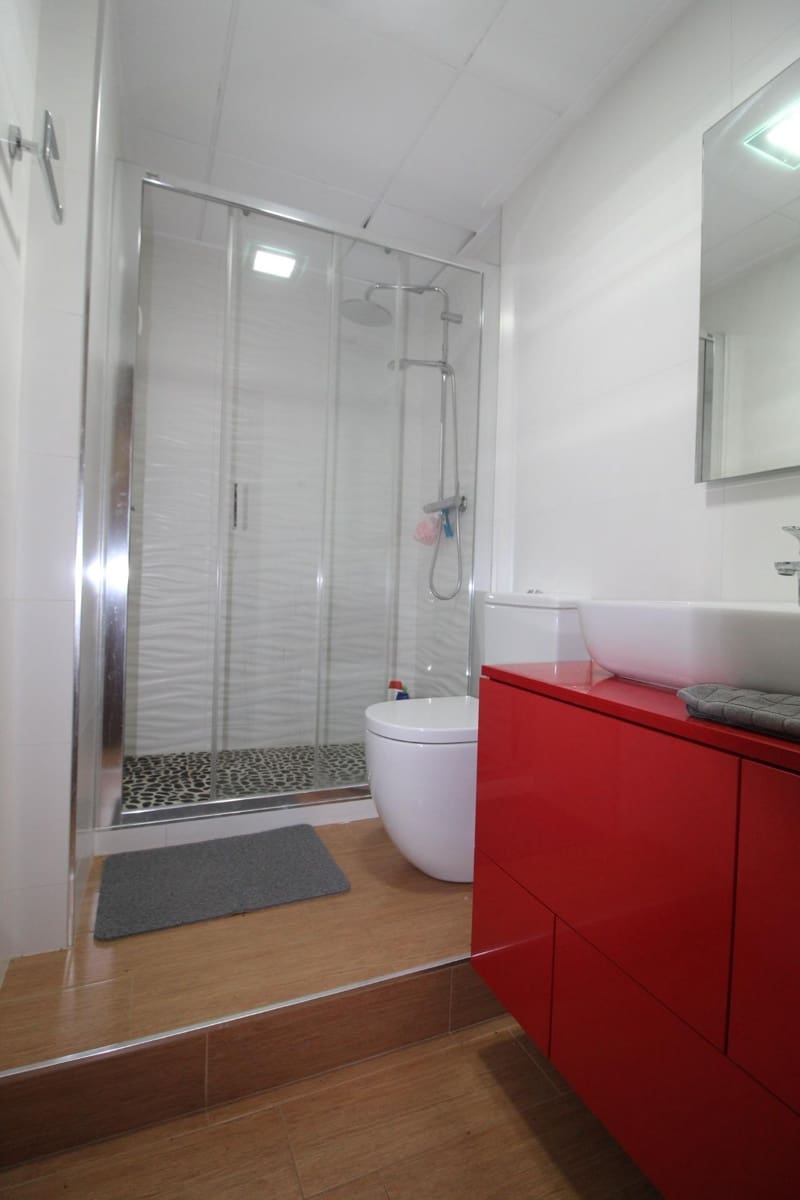 4 bedroom Flat for sale in Torrevieja - € 775,000 (Ref: 9615392)