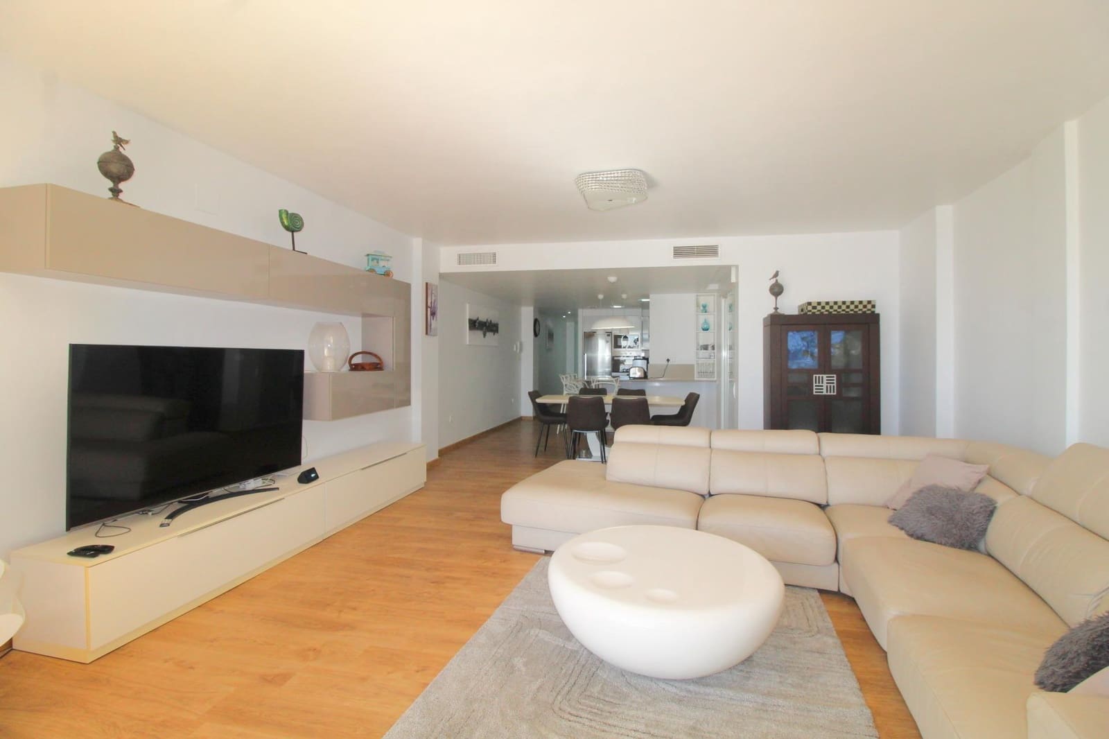 4 bedroom Flat for sale in Torrevieja - € 775,000 (Ref: 9615392)