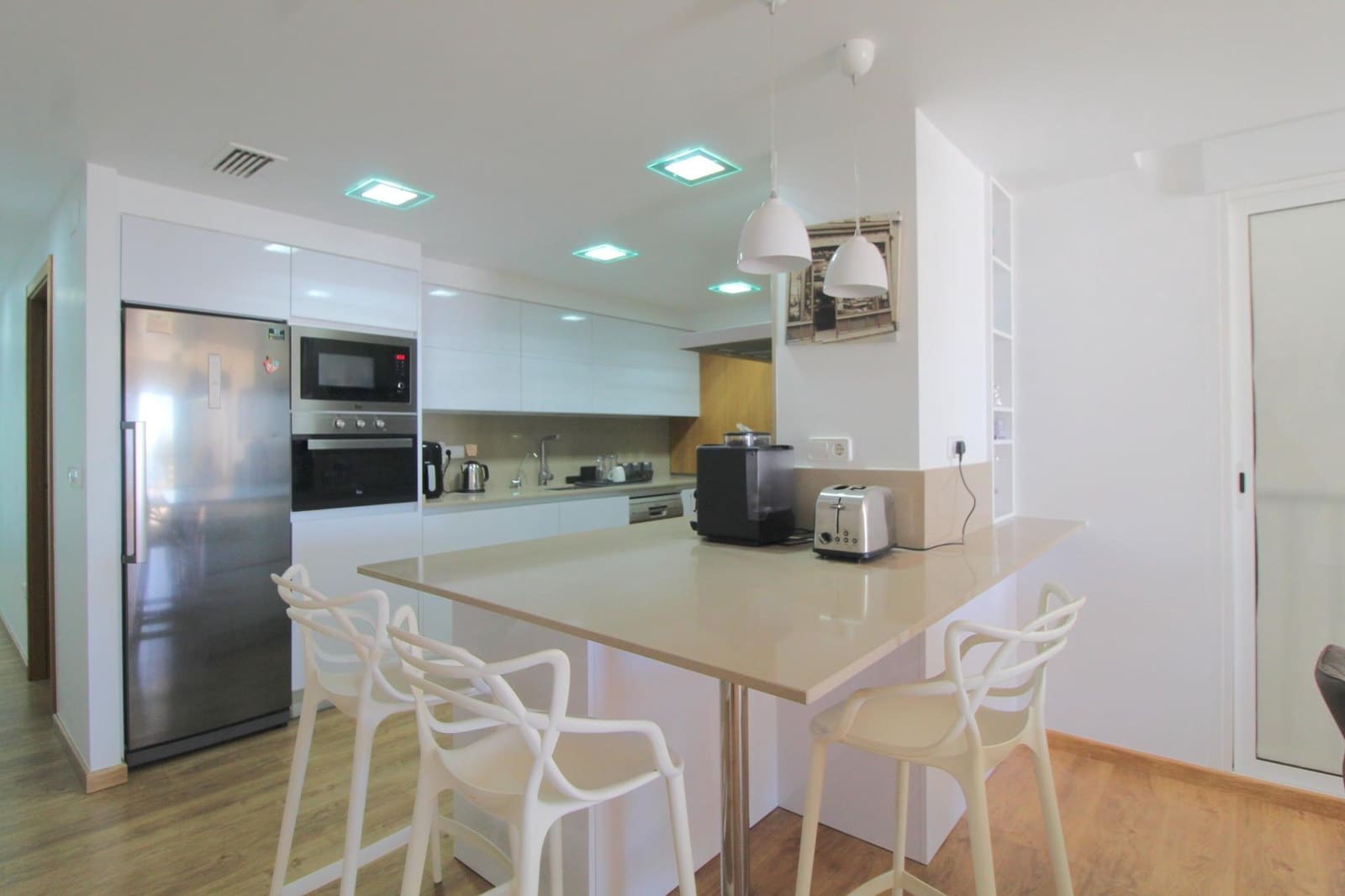 4 bedroom Flat for sale in Torrevieja - € 775,000 (Ref: 9615392)