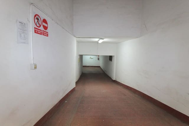 Garagem para venda em Parque de las Naciones, Torrevieja - 13 000 € (Ref: 9634182)