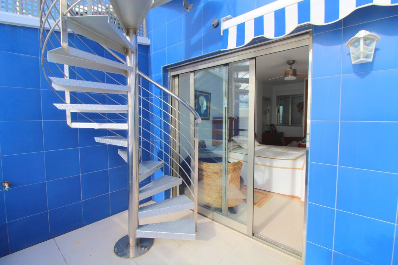 2 soveværelse Penthouse til salg i Torrevieja med swimmingpool garage - € 475.000 (Ref: 9677434)