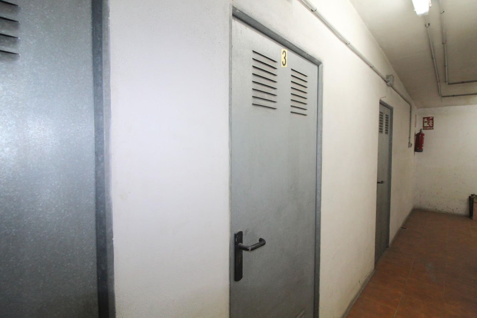 Garaje en Torrevieja en venta - 8.000 € (Ref: 9741712)