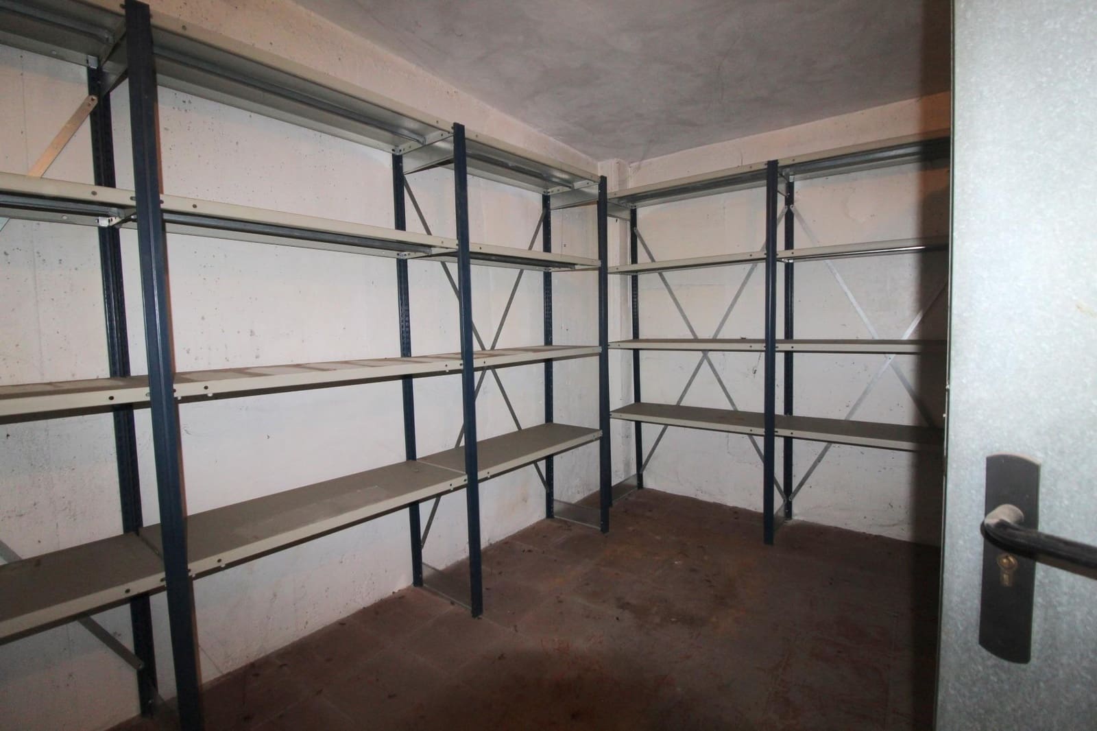 Garaje en Torrevieja en venta - 8.000 € (Ref: 9741712)