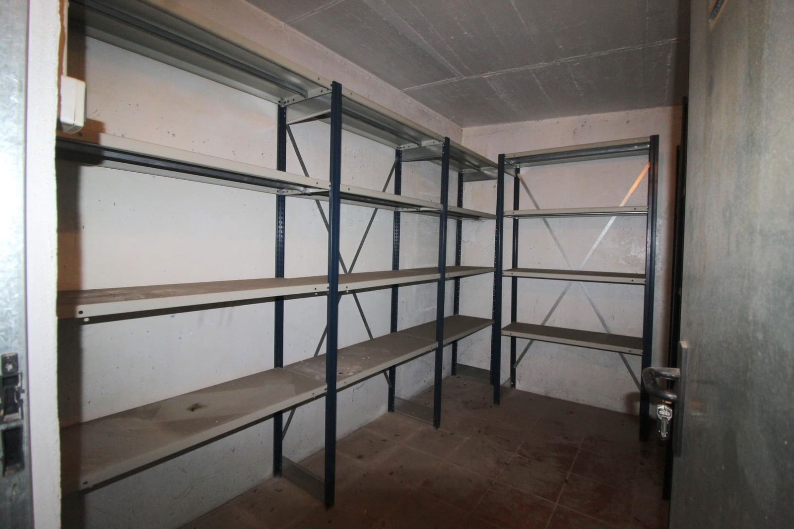 Garaje en Torrevieja en venta - 8.000 € (Ref: 9741712)