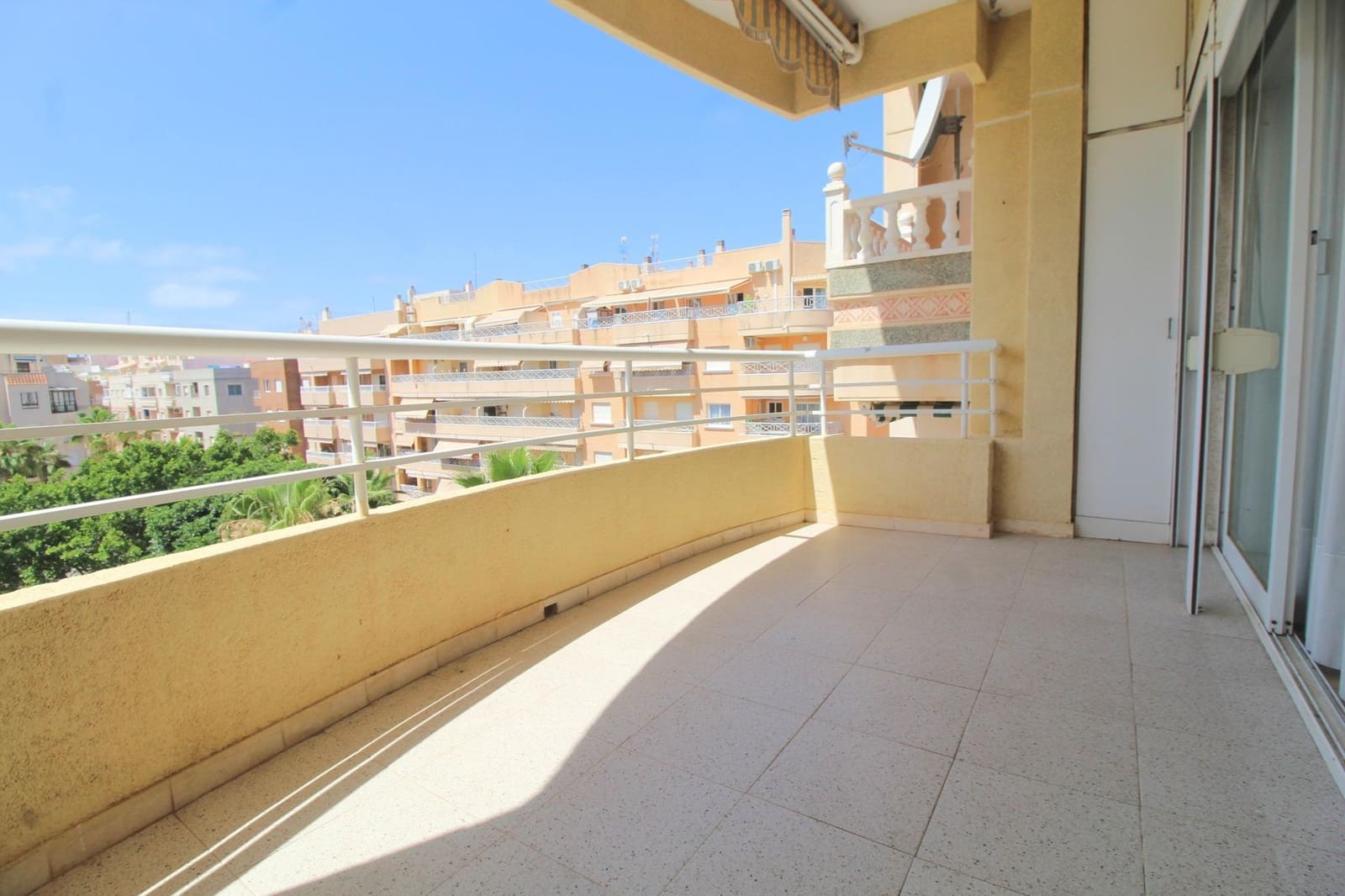 3 chambre Appartement à vendre à Torrevieja - 220 000 € (Ref: 9949752)