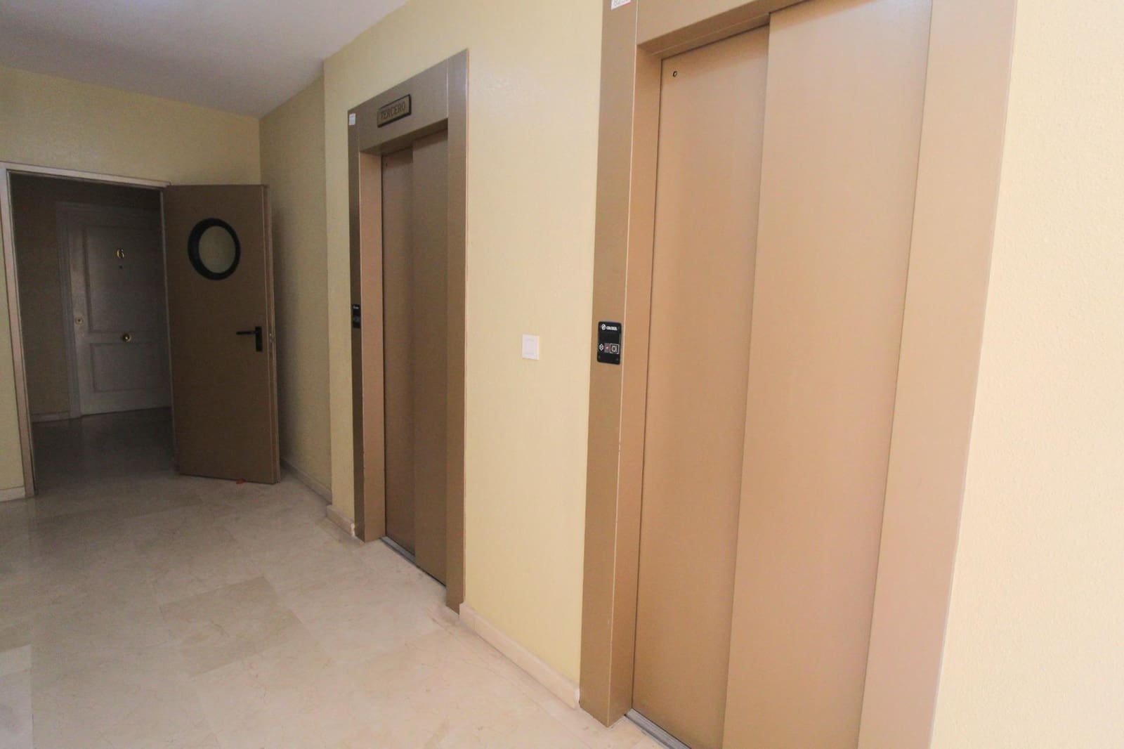 2 soverom Leilighet til salgs i Torrevieja med svømmebasseng - € 158 000 (Ref: 9994201)