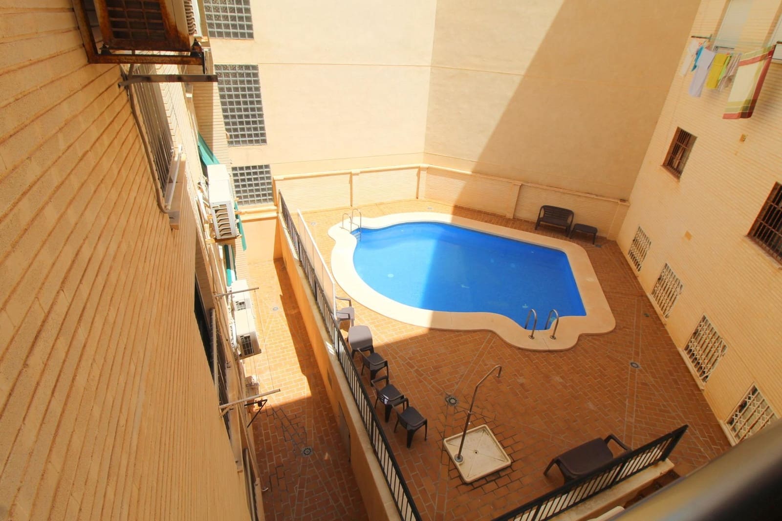 2 soverom Leilighet til salgs i Torrevieja med svømmebasseng - € 158 000 (Ref: 9994201)