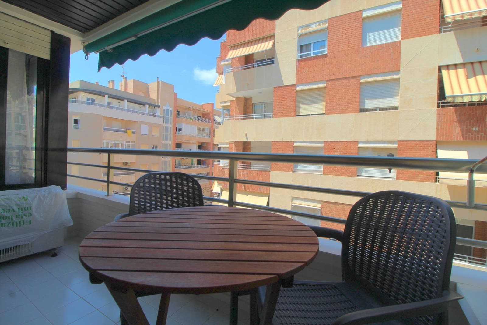 2 soverom Leilighet til salgs i Torrevieja med svømmebasseng - € 158 000 (Ref: 9994201)
