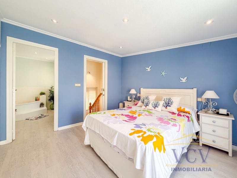3 soverom Hus til salgs i Santa Pola med garasje - € 265 000 (Ref: 9948436)