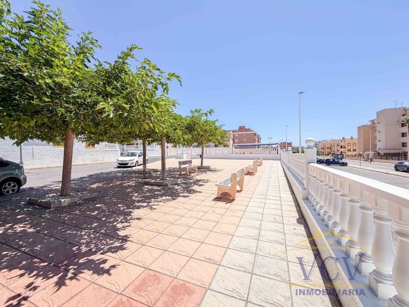 3 soverom Hus til salgs i Santa Pola med garasje - € 265 000 (Ref: 9948436)
