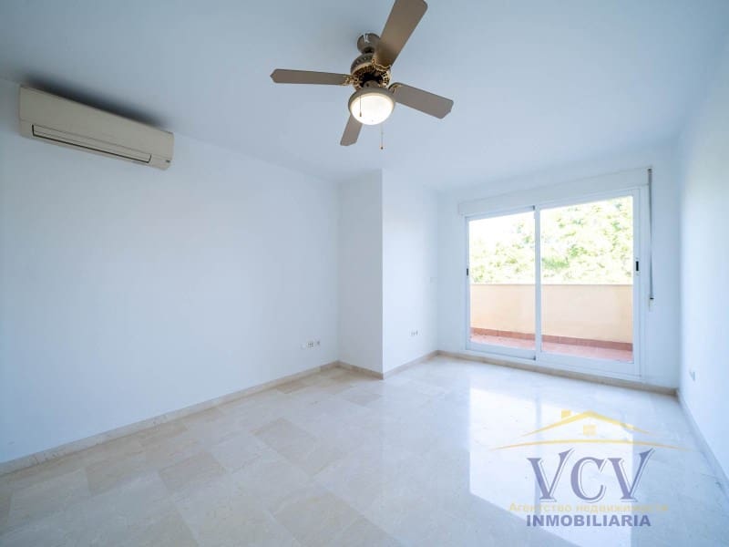 5 bedroom Townhouse for sale in Alicante / Alacant city with garage - € 650,000 (Ref: 9948439)