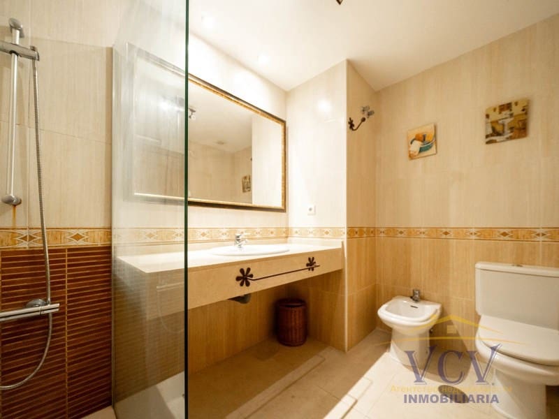 5 bedroom Townhouse for sale in Alicante / Alacant city with garage - € 650,000 (Ref: 9948439)