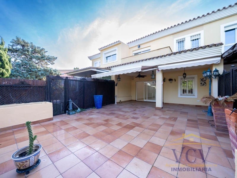 5 bedroom Townhouse for sale in Alicante / Alacant city with garage - € 650,000 (Ref: 9948439)