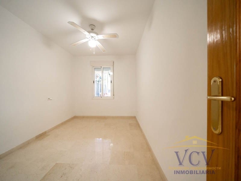 5 bedroom Townhouse for sale in Alicante / Alacant city with garage - € 650,000 (Ref: 9948439)