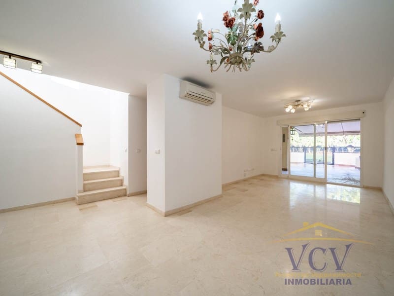 5 bedroom Townhouse for sale in Alicante / Alacant city with garage - € 650,000 (Ref: 9948439)
