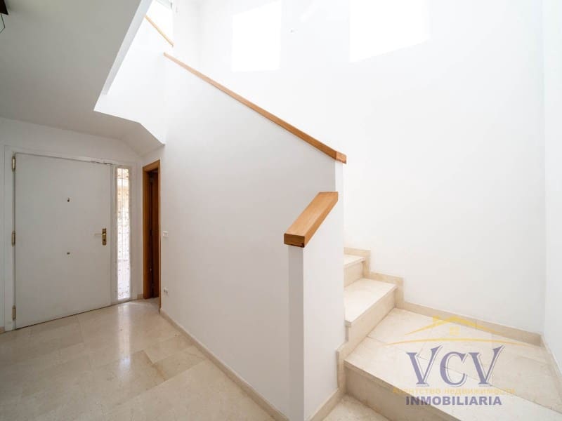 5 bedroom Townhouse for sale in Alicante / Alacant city with garage - € 650,000 (Ref: 9948439)