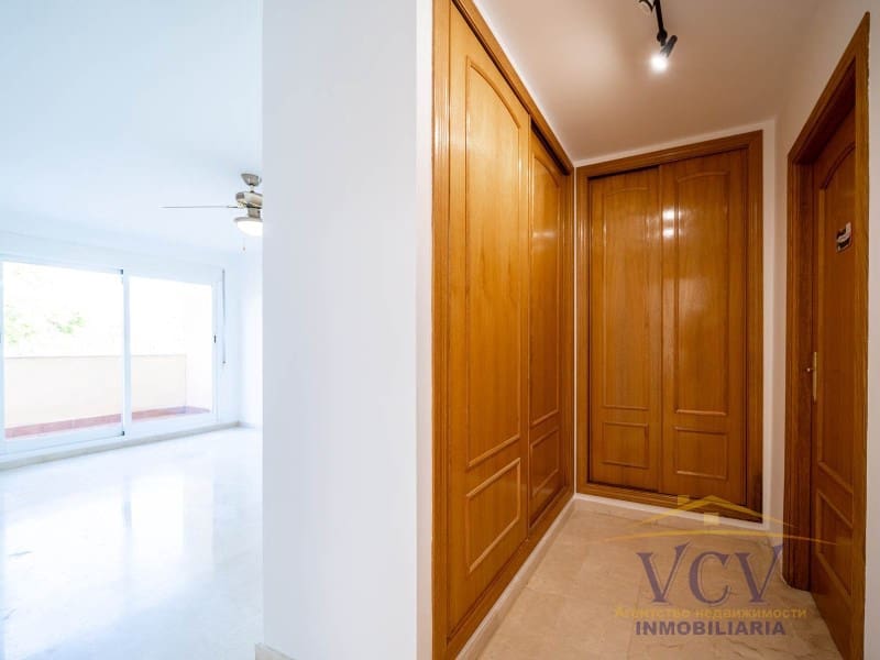 5 bedroom Townhouse for sale in Alicante / Alacant city with garage - € 650,000 (Ref: 9948439)