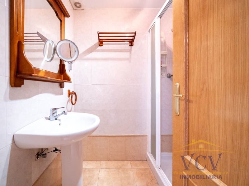 5 bedroom Townhouse for sale in Alicante / Alacant city with garage - € 650,000 (Ref: 9948439)