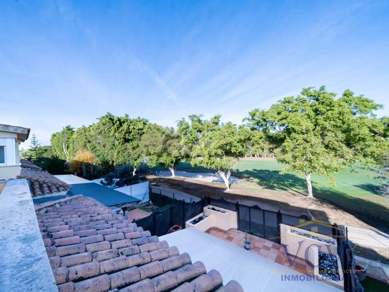 5 bedroom Townhouse for sale in Alicante / Alacant city with garage - € 650,000 (Ref: 9948439)