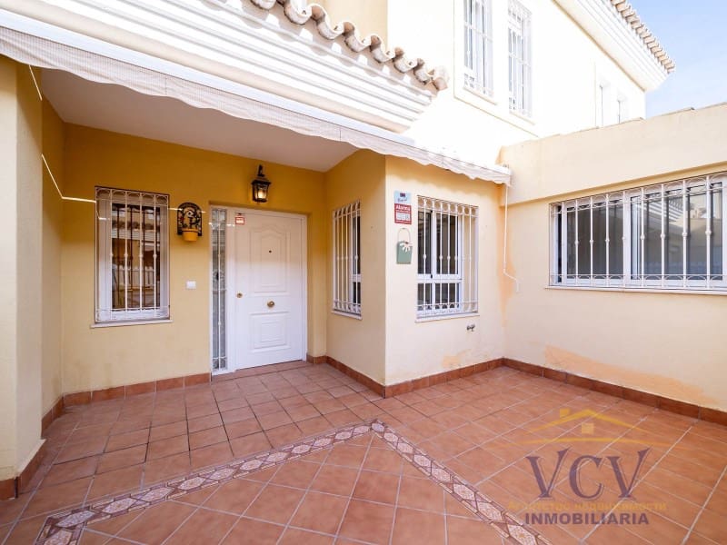 5 bedroom Townhouse for sale in Alicante / Alacant city with garage - € 650,000 (Ref: 9948439)