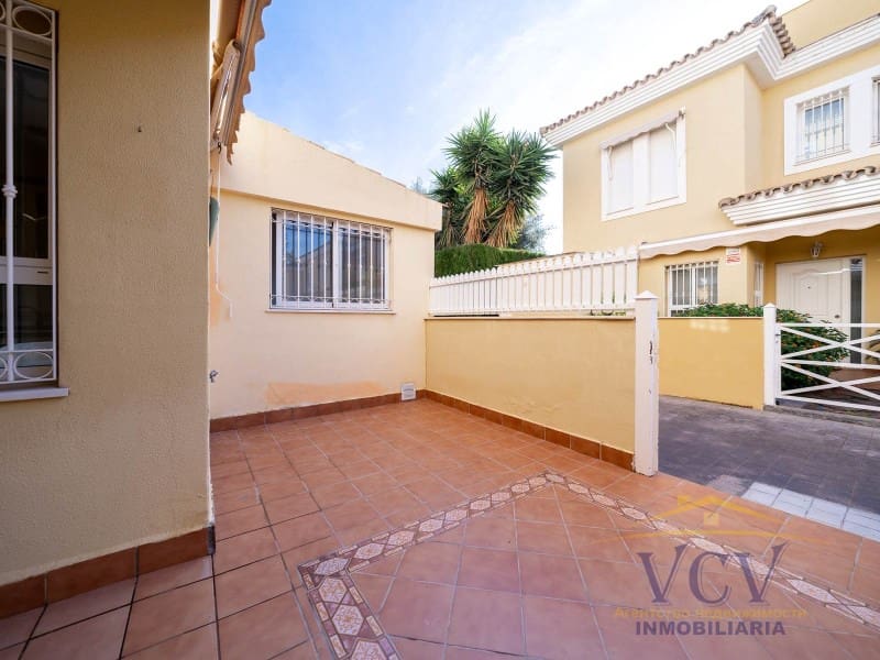 5 bedroom Townhouse for sale in Alicante / Alacant city with garage - € 650,000 (Ref: 9948439)