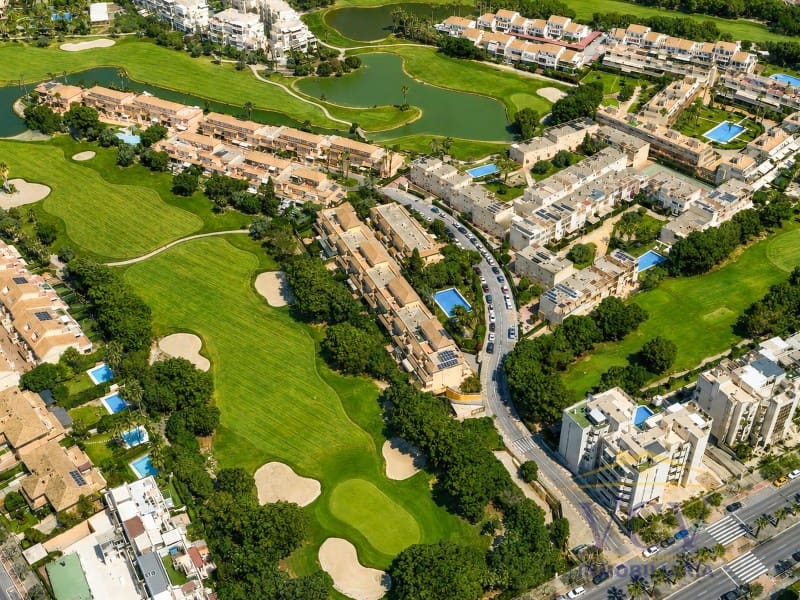 5 bedroom Townhouse for sale in Alicante / Alacant city with garage - € 650,000 (Ref: 9948439)