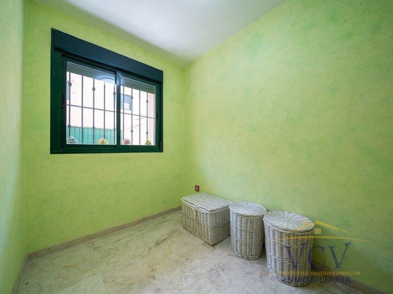 4 Zimmer Haus zu verkaufen in Alicante / Alacant Stadt mit Garage - 659.000 € (Ref: 9948440)