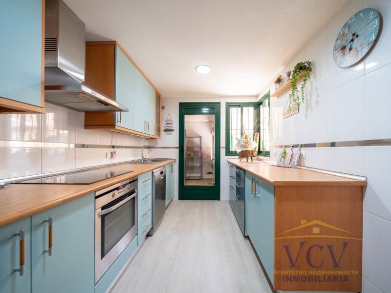 4 Zimmer Haus zu verkaufen in Alicante / Alacant Stadt mit Garage - 659.000 € (Ref: 9948440)