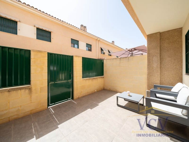 4 Zimmer Haus zu verkaufen in Alicante / Alacant Stadt mit Garage - 659.000 € (Ref: 9948440)