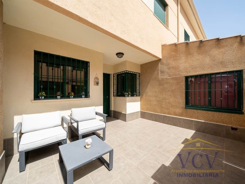 4 Zimmer Haus zu verkaufen in Alicante / Alacant Stadt mit Garage - 659.000 € (Ref: 9948440)