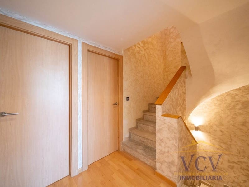4 Zimmer Haus zu verkaufen in Alicante / Alacant Stadt mit Garage - 659.000 € (Ref: 9948440)
