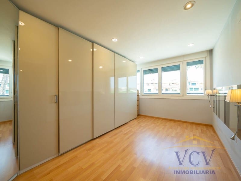 4 Zimmer Haus zu verkaufen in Alicante / Alacant Stadt mit Garage - 659.000 € (Ref: 9948440)
