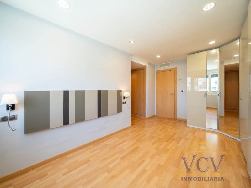 4 Zimmer Haus zu verkaufen in Alicante / Alacant Stadt mit Garage - 659.000 € (Ref: 9948440)