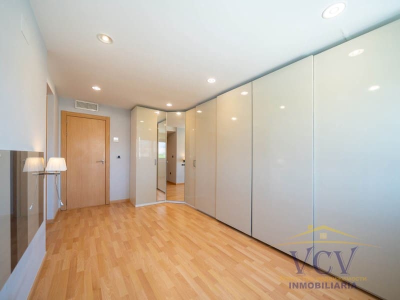 4 Zimmer Haus zu verkaufen in Alicante / Alacant Stadt mit Garage - 659.000 € (Ref: 9948440)