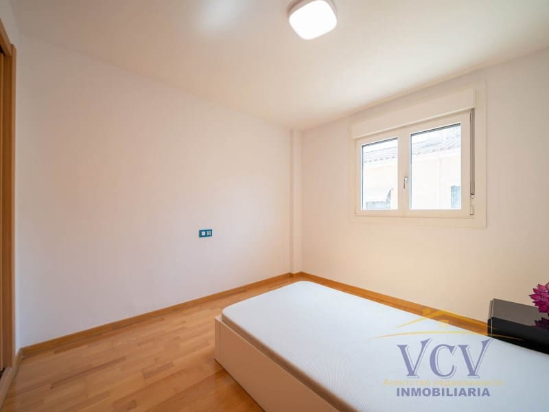 4 Zimmer Haus zu verkaufen in Alicante / Alacant Stadt mit Garage - 659.000 € (Ref: 9948440)