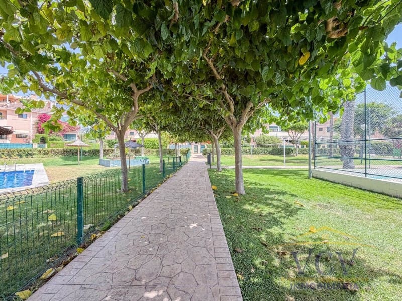 4 Zimmer Haus zu verkaufen in Alicante / Alacant Stadt mit Garage - 659.000 € (Ref: 9948440)
