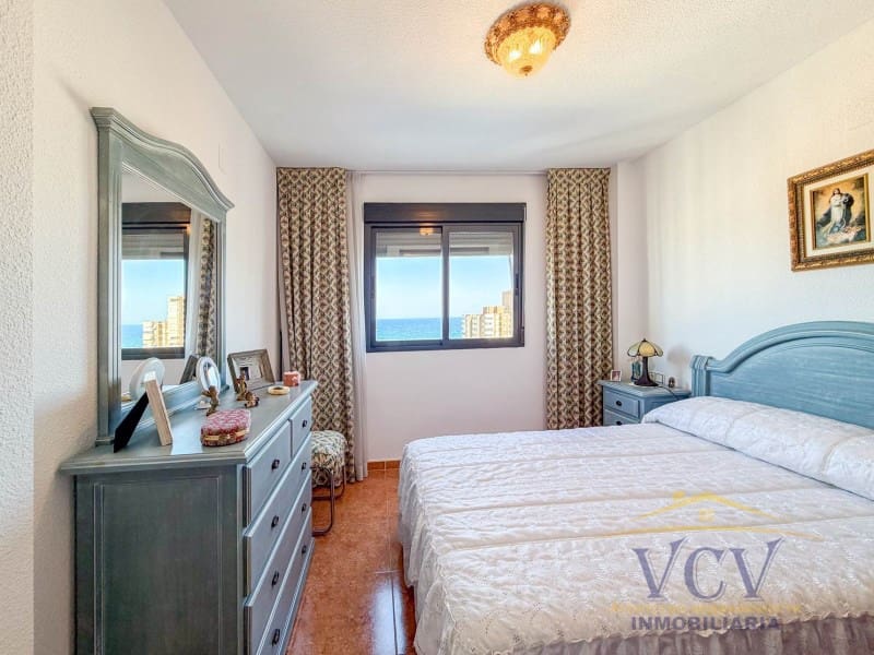 2 bedroom Flat for sale in El Campello with garage - € 385,000 (Ref: 9948443)