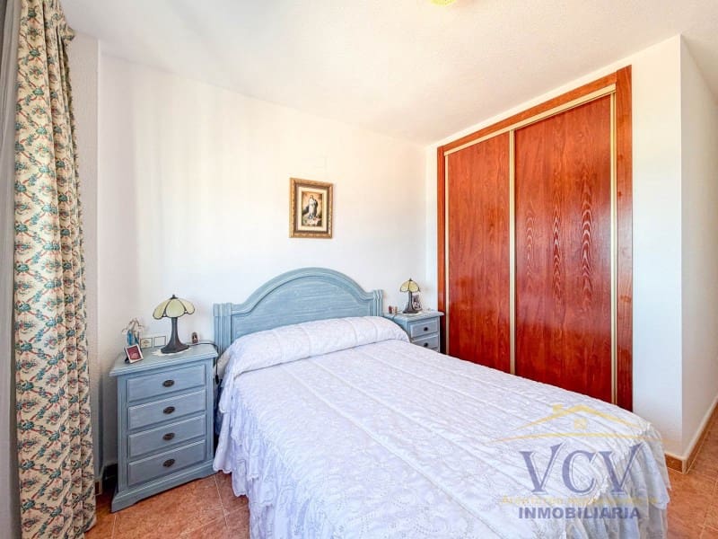 2 bedroom Flat for sale in El Campello with garage - € 385,000 (Ref: 9948443)