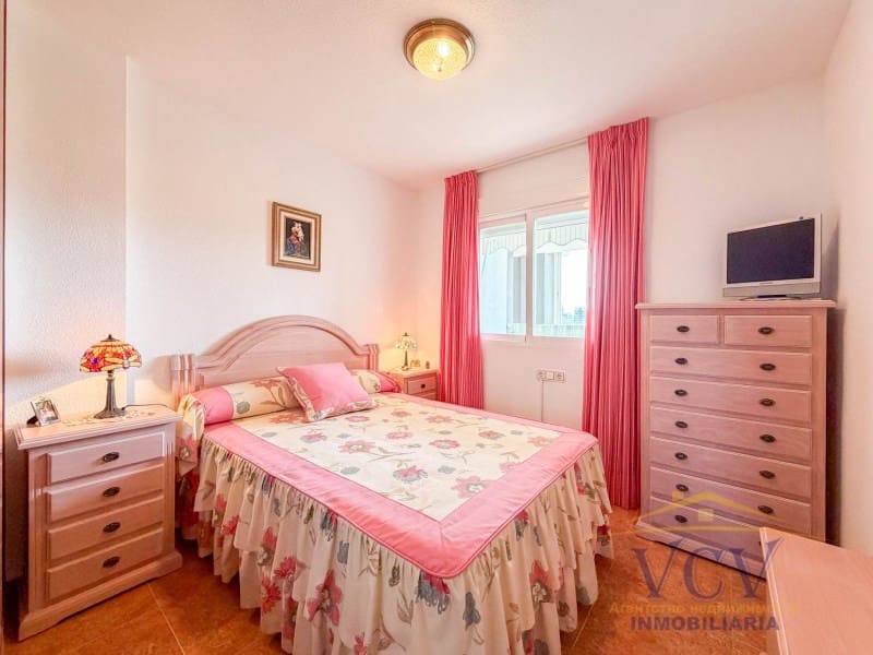 2 bedroom Flat for sale in El Campello with garage - € 385,000 (Ref: 9948443)