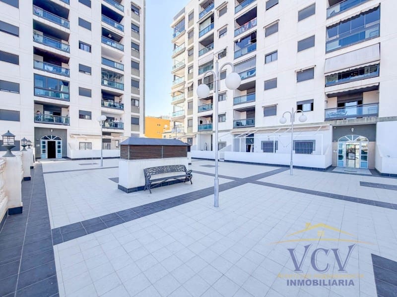 2 bedroom Flat for sale in El Campello with garage - € 385,000 (Ref: 9948443)