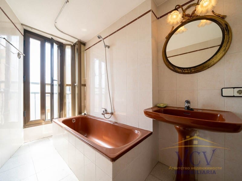 4 bedroom Flat for sale in Alicante / Alacant city - € 570,000 (Ref: 9948445)